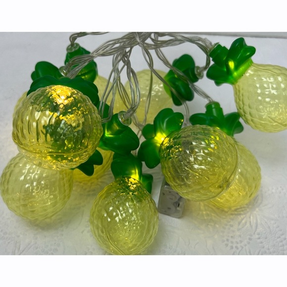 Urban Shop Novelty Decorative Pineapple LED String Lights NIB - Picture 2 of 8
